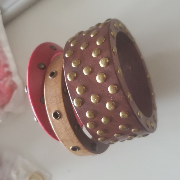 Studded Solid Wood Bangle Bracelet Set Of 3 - Picture 3 of 3